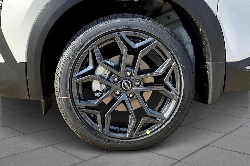 new 2025 Nissan Kicks car, priced at $27,521