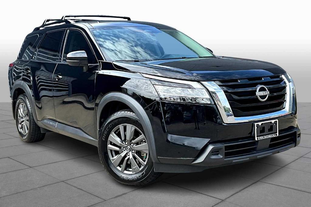 used 2022 Nissan Pathfinder car, priced at $25,900