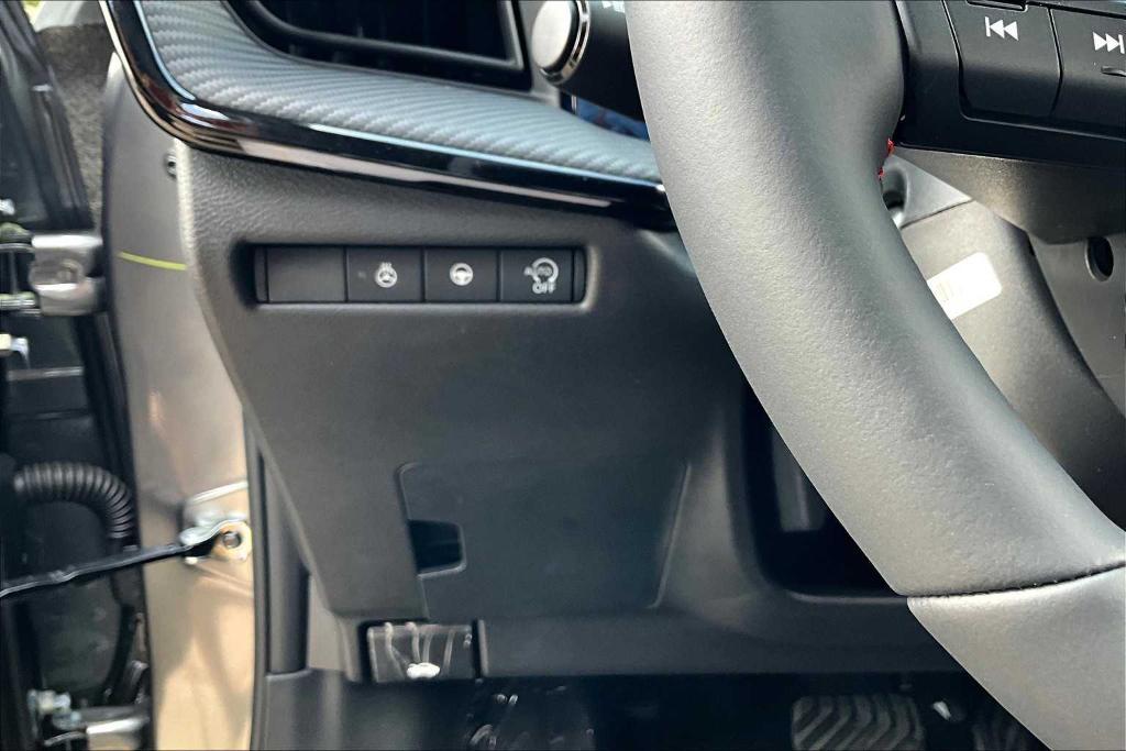 new 2025 Nissan Kicks car, priced at $28,651