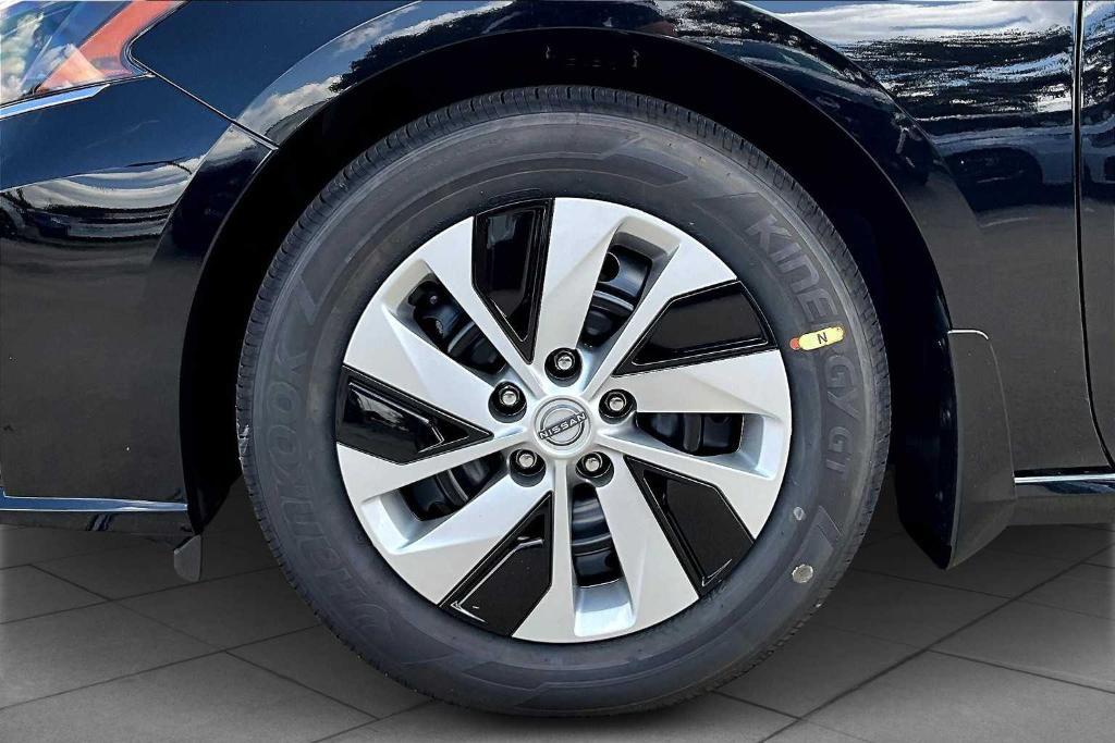 new 2025 Nissan Altima car, priced at $25,940