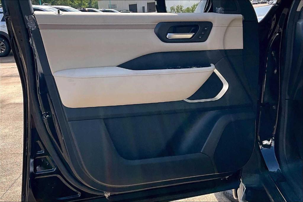 new 2025 Nissan Armada car, priced at $80,535