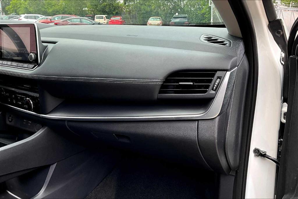 used 2024 Nissan Rogue car, priced at $22,395