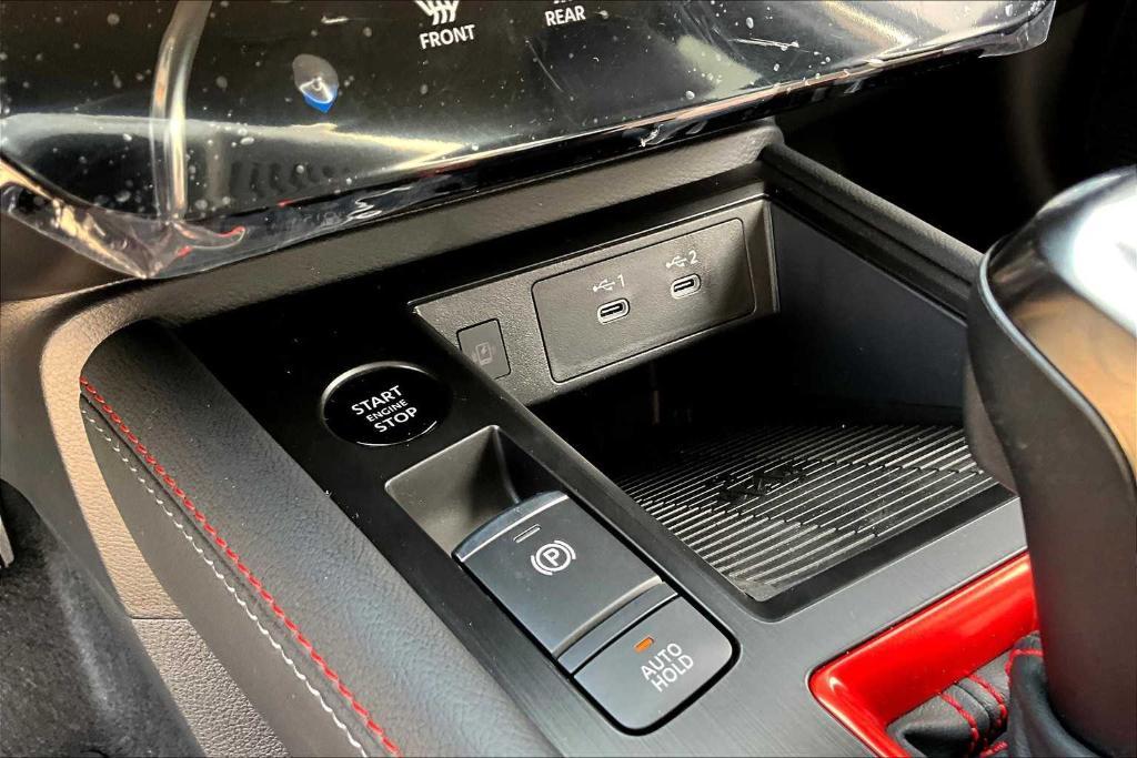 new 2025 Nissan Kicks car, priced at $27,756