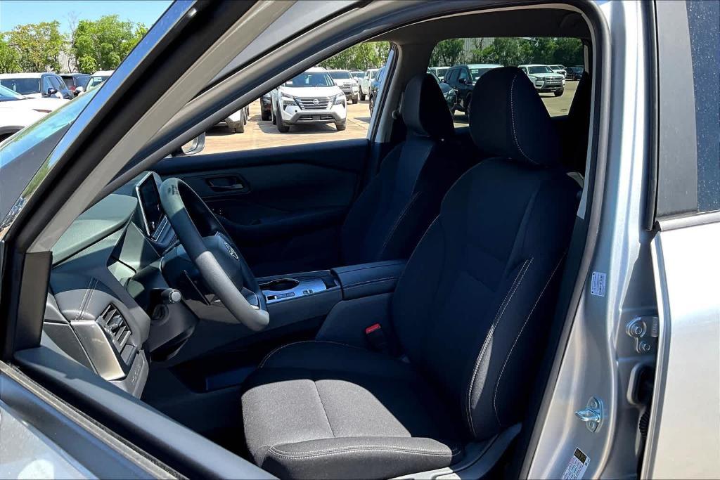 new 2025 Nissan Rogue car, priced at $30,850