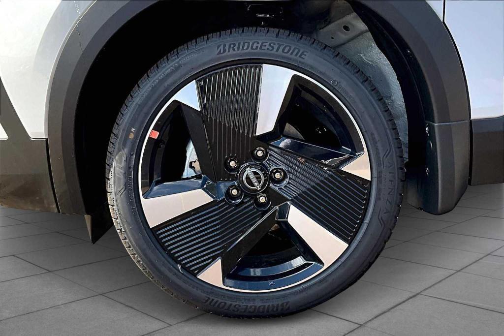 new 2025 Nissan Kicks car, priced at $27,155