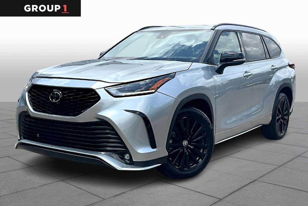 used 2024 Toyota Highlander car, priced at $43,000