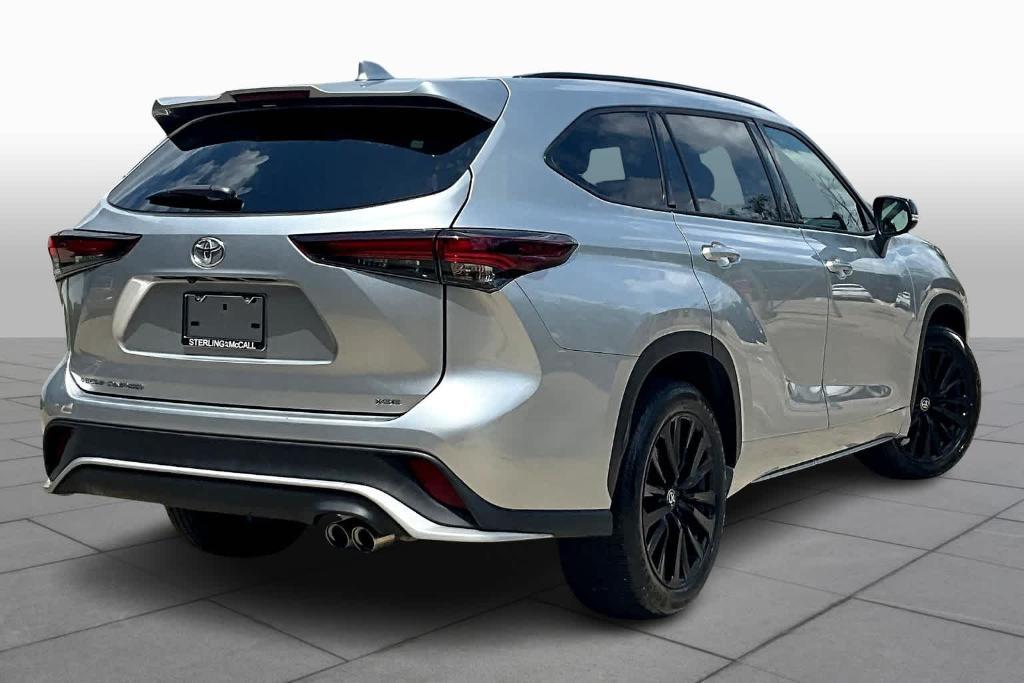 used 2024 Toyota Highlander car, priced at $43,000