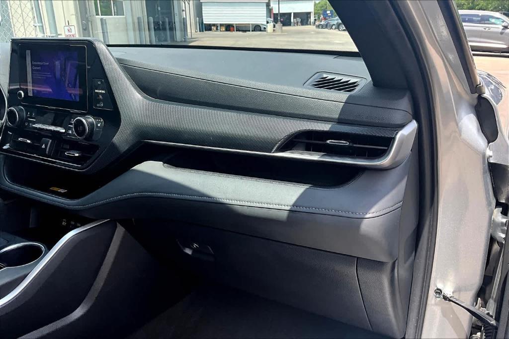 used 2024 Toyota Highlander car, priced at $43,000