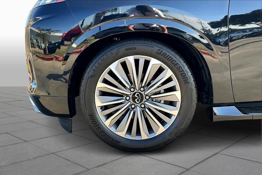 used 2025 INFINITI QX80 car, priced at $78,995