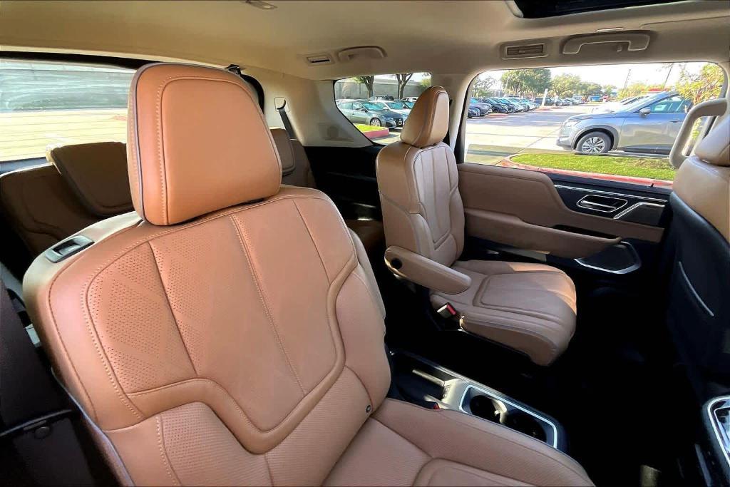 used 2025 INFINITI QX80 car, priced at $78,995