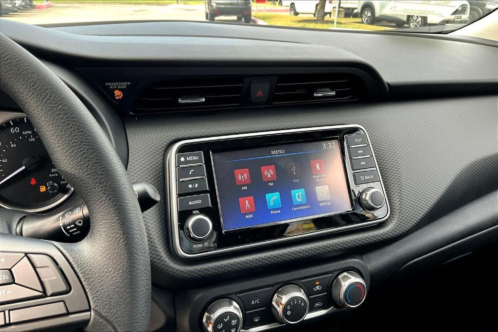 new 2025 Nissan Kicks Play car, priced at $24,515