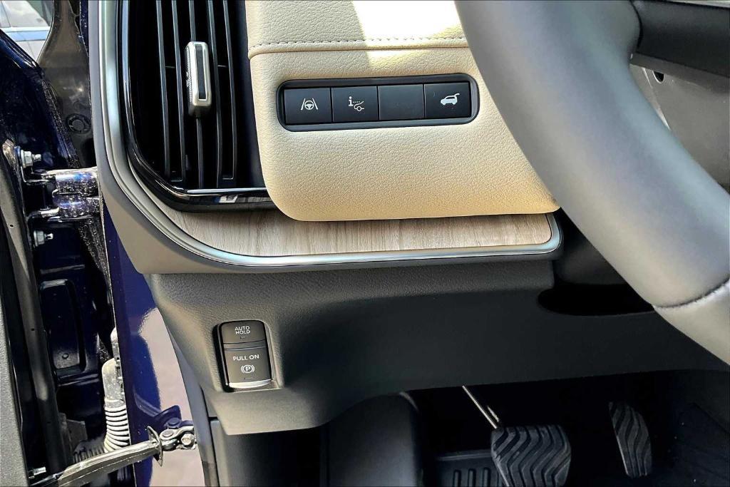new 2025 Nissan Armada car, priced at $84,250