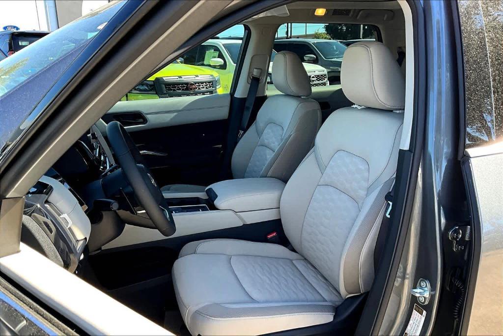 new 2025 Nissan Pathfinder car, priced at $35,223