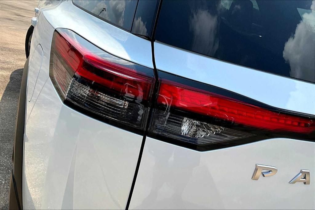 new 2025 Nissan Pathfinder car, priced at $33,350