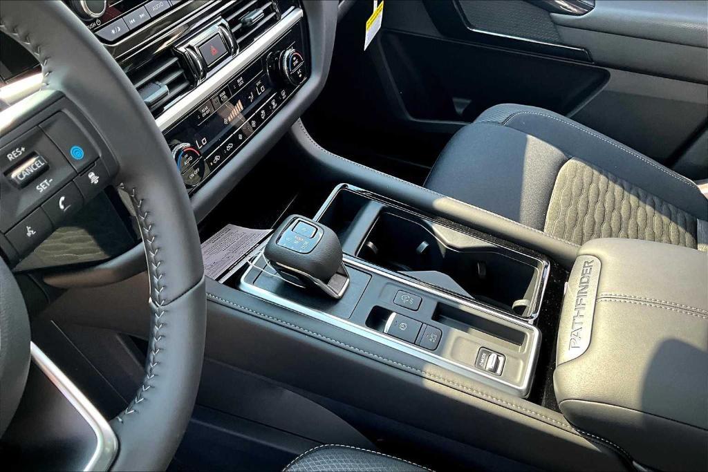 new 2025 Nissan Pathfinder car, priced at $33,350