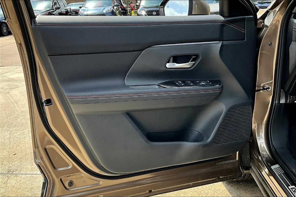 new 2025 Nissan Kicks car, priced at $28,410