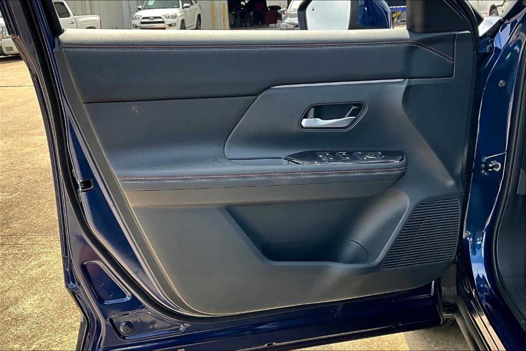 new 2025 Nissan Kicks car, priced at $28,301