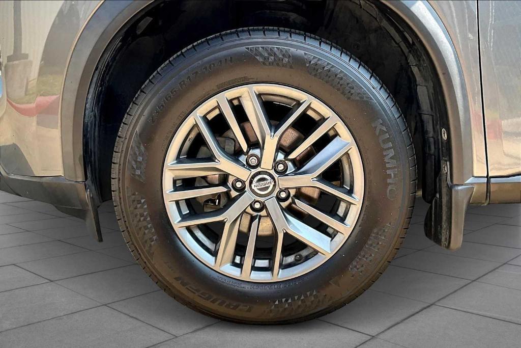 used 2021 Nissan Rogue car, priced at $14,991