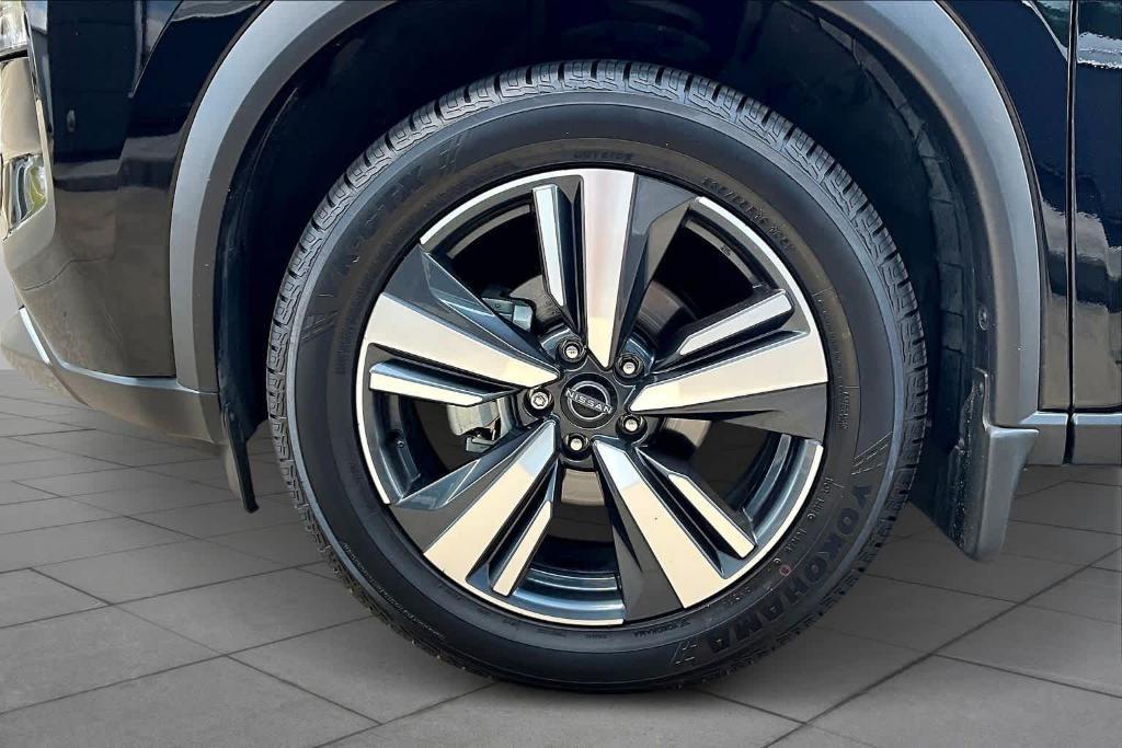 used 2022 Nissan Rogue car, priced at $24,995