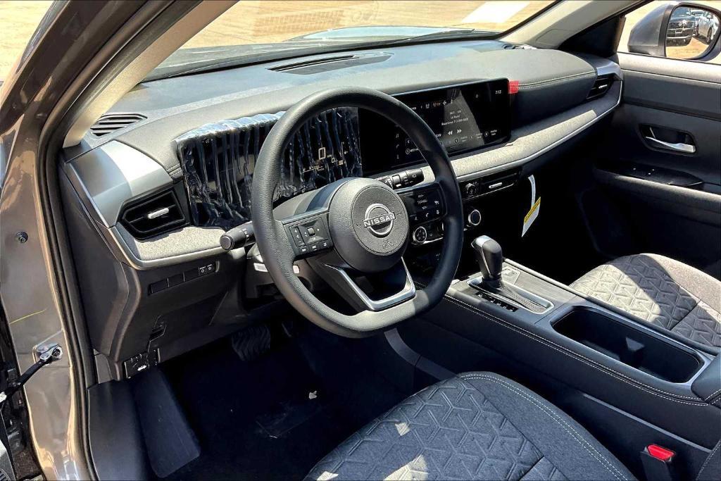 new 2025 Nissan Kicks car, priced at $27,381