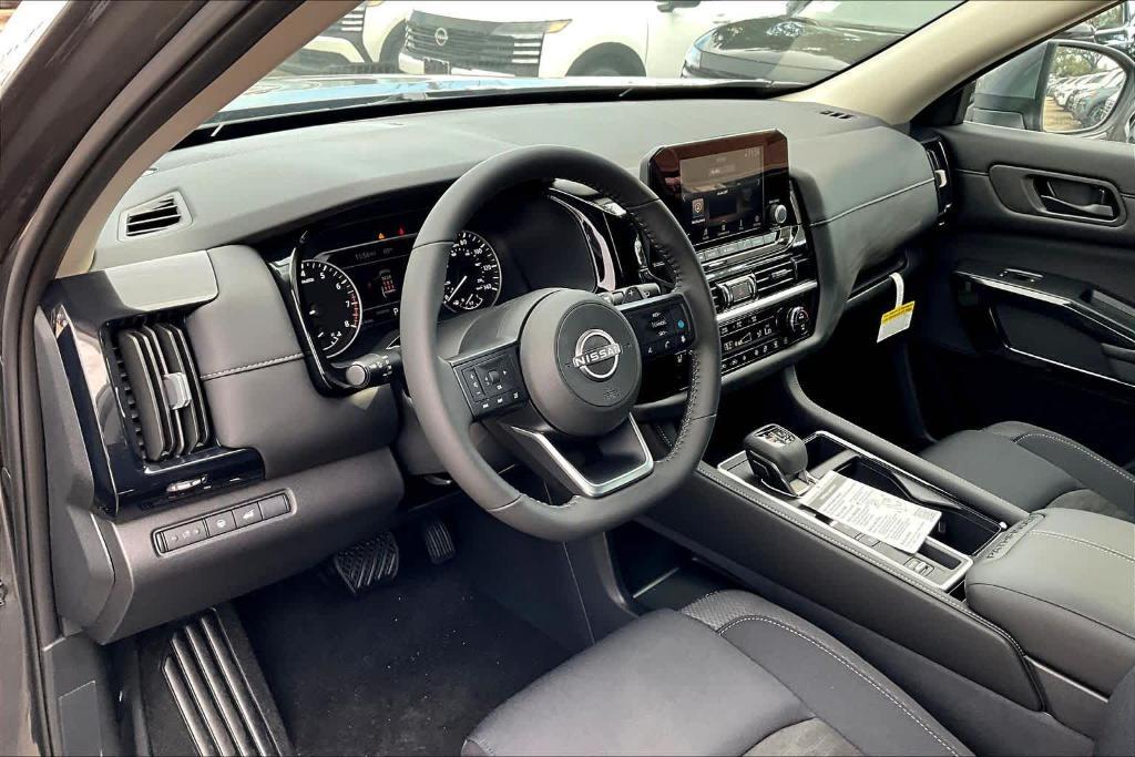 new 2025 Nissan Pathfinder car, priced at $33,223
