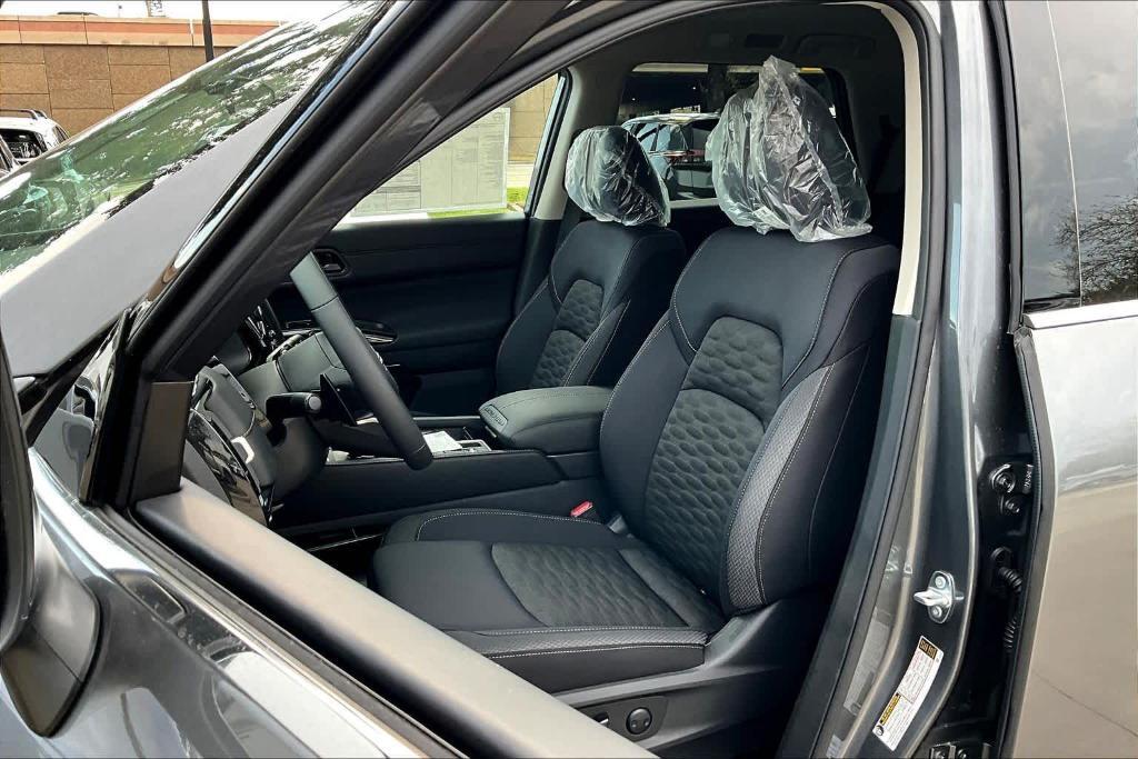 new 2025 Nissan Pathfinder car, priced at $33,223