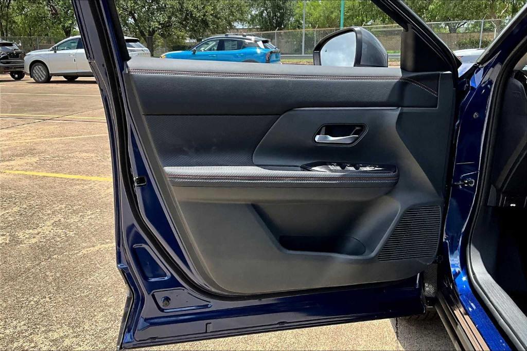 new 2025 Nissan Kicks car, priced at $27,266