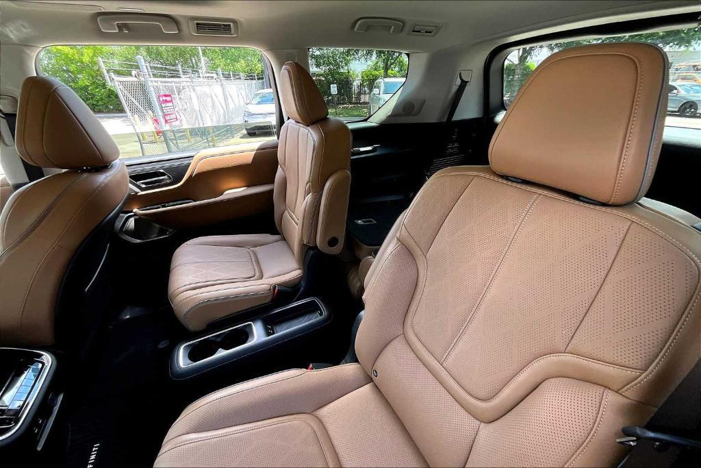 used 2025 INFINITI QX80 car, priced at $85,691