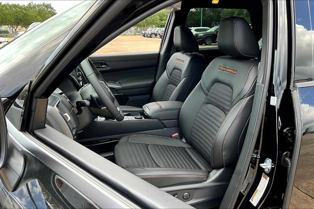 new 2025 Nissan Pathfinder car, priced at $42,700