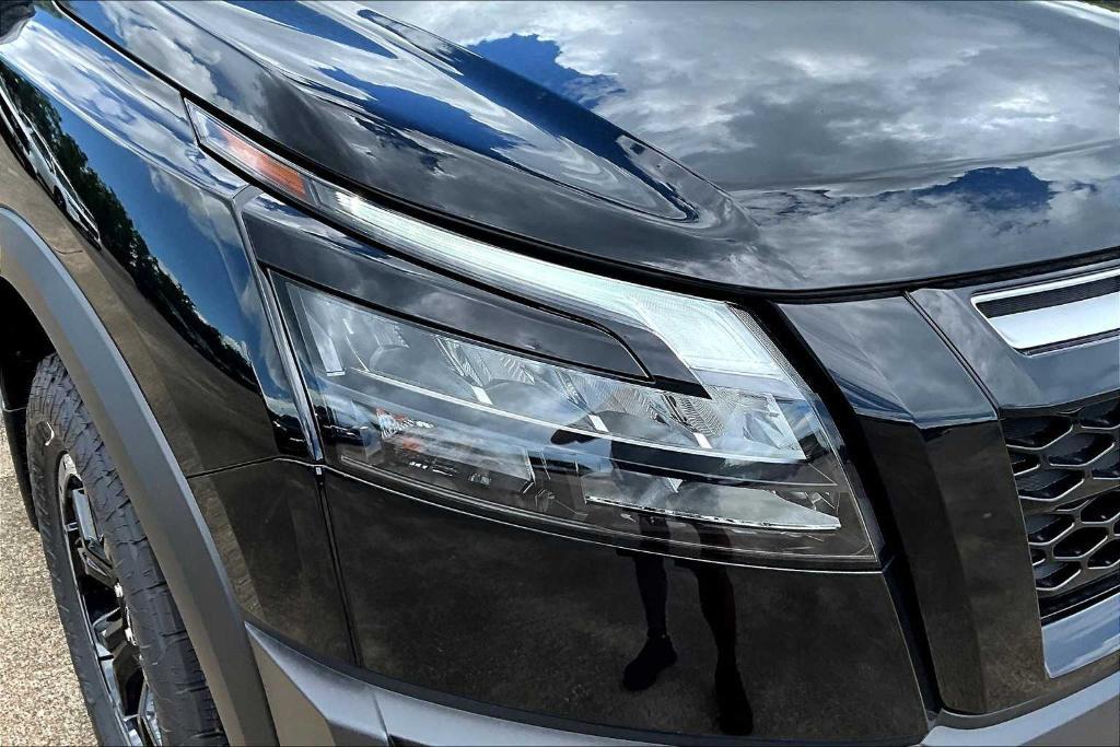 new 2025 Nissan Pathfinder car, priced at $42,700