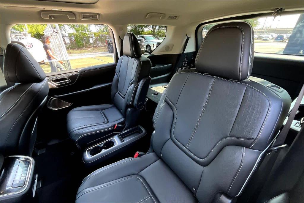 used 2025 INFINITI QX80 car, priced at $77,195