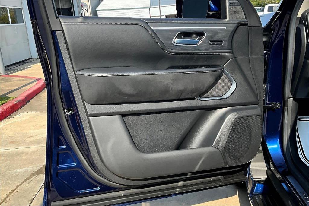 used 2025 INFINITI QX80 car, priced at $77,195