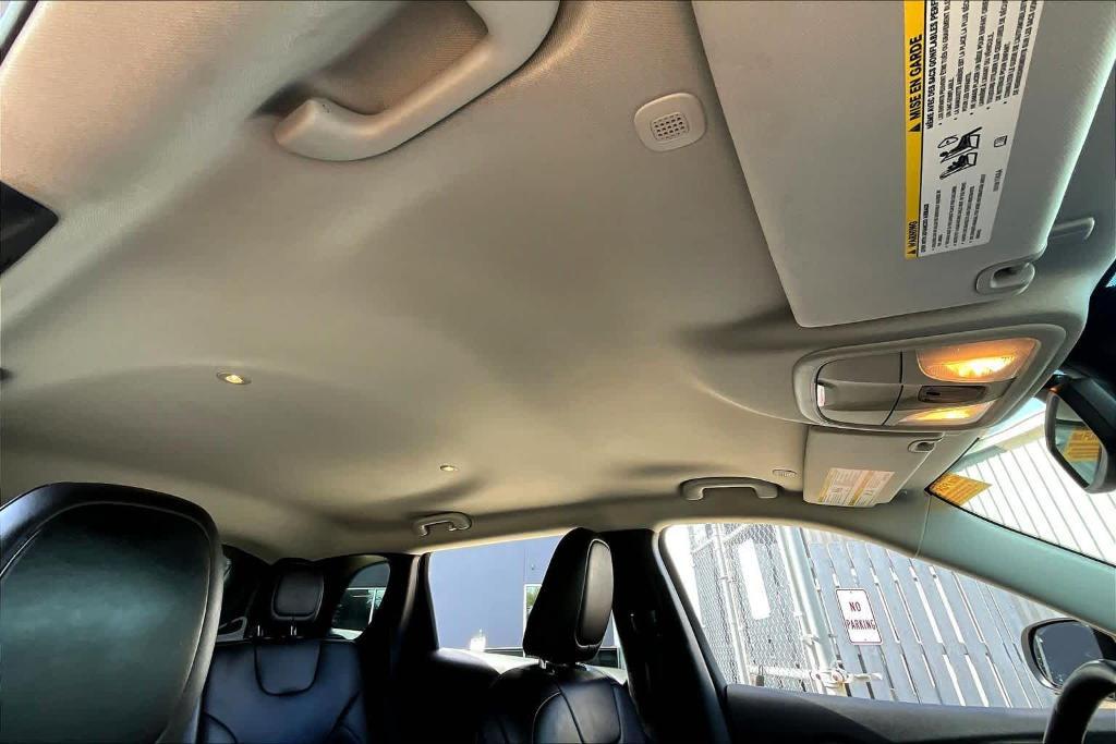 used 2021 Jeep Cherokee car, priced at $13,995