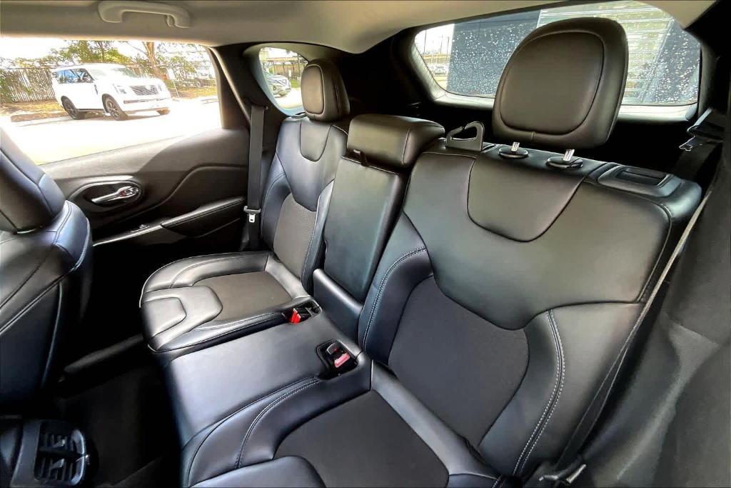 used 2021 Jeep Cherokee car, priced at $13,995