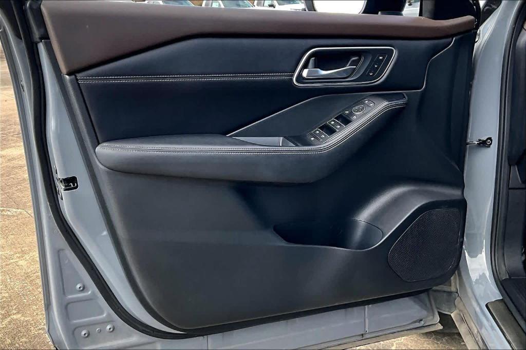 used 2022 Nissan Rogue car, priced at $23,900