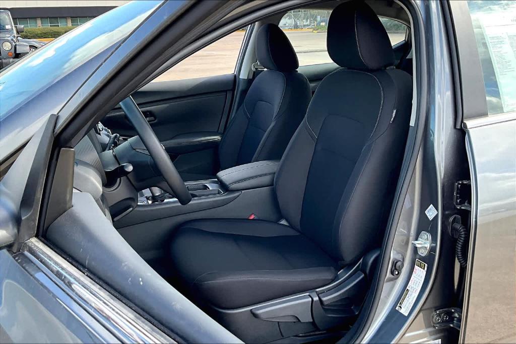 new 2025 Nissan Sentra car, priced at $21,925