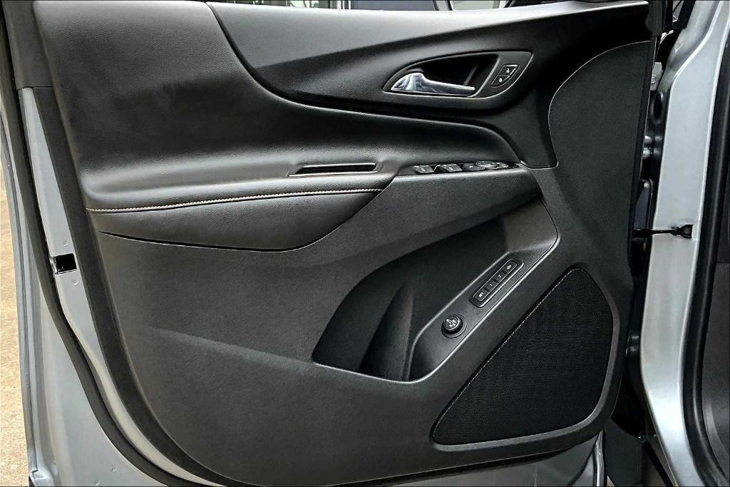 used 2023 Chevrolet Equinox car, priced at $26,218