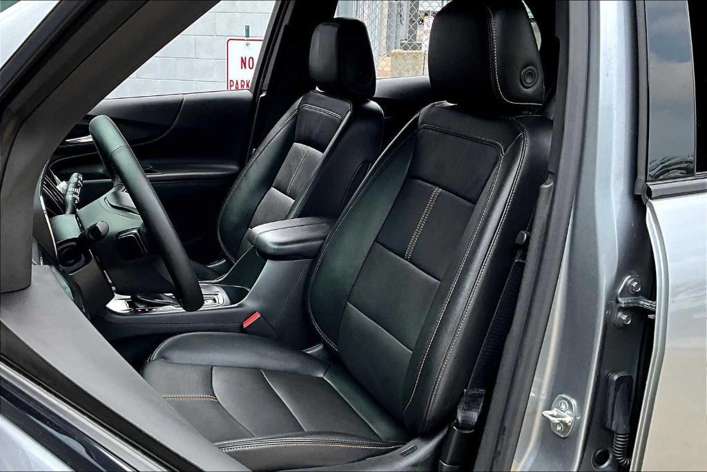 used 2023 Chevrolet Equinox car, priced at $26,218