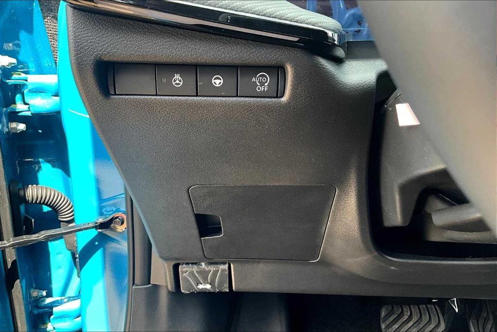 new 2025 Nissan Kicks car, priced at $29,105