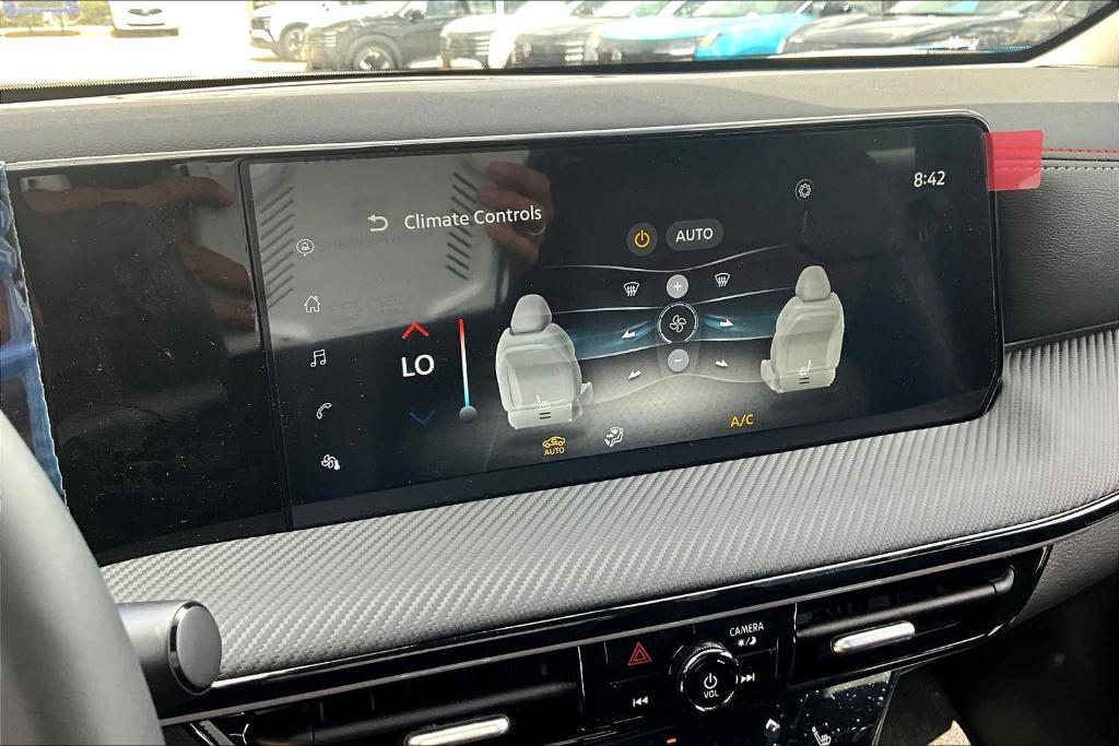 new 2025 Nissan Kicks car, priced at $29,105