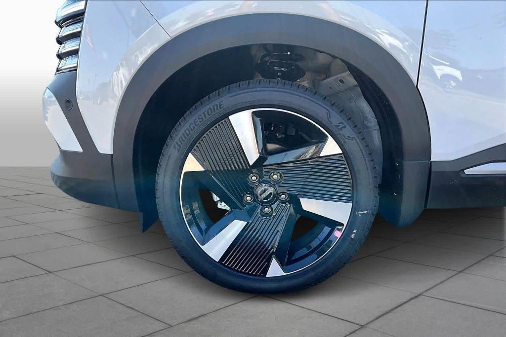 new 2025 Nissan Kicks car, priced at $24,758