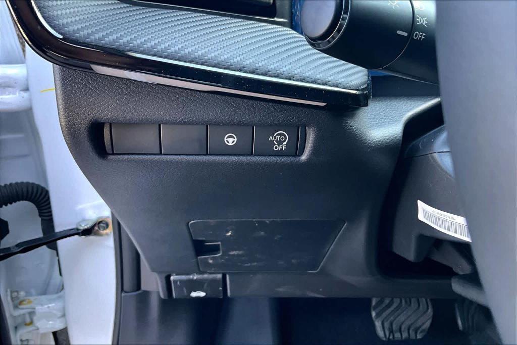 new 2025 Nissan Kicks car, priced at $24,758