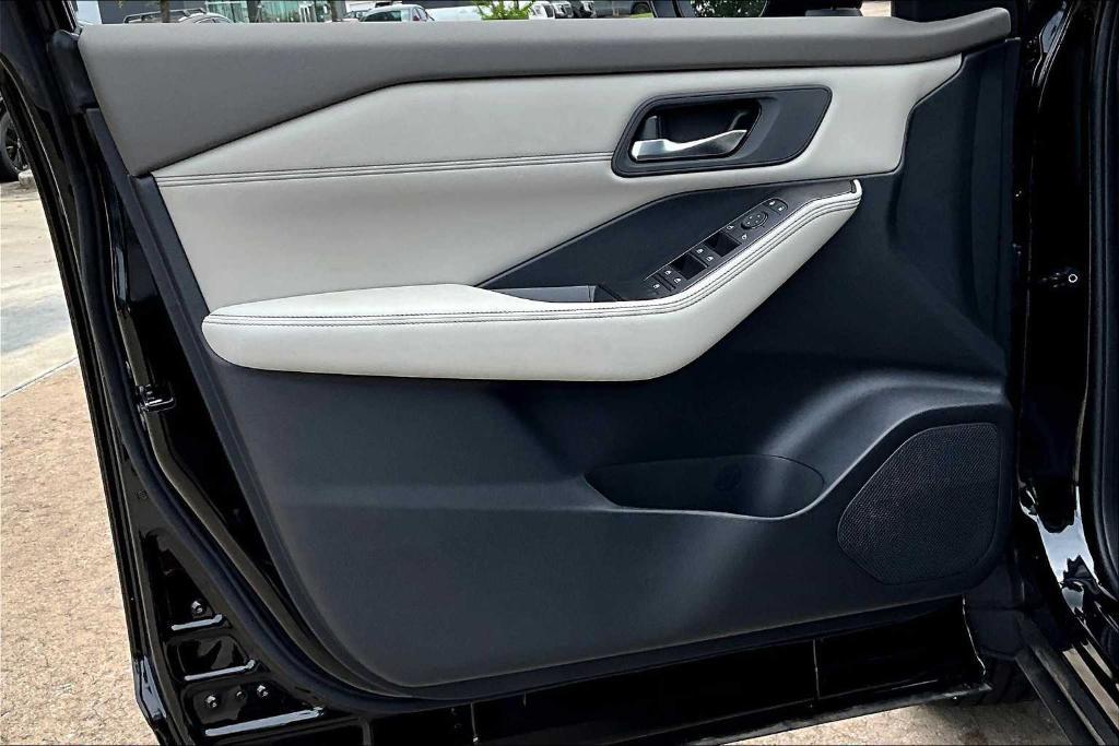 new 2025 Nissan Rogue car, priced at $31,935