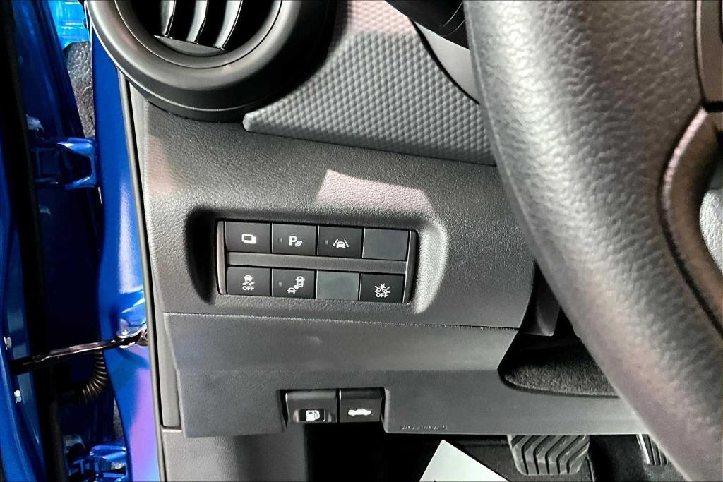 new 2025 Nissan Kicks Play car, priced at $22,123