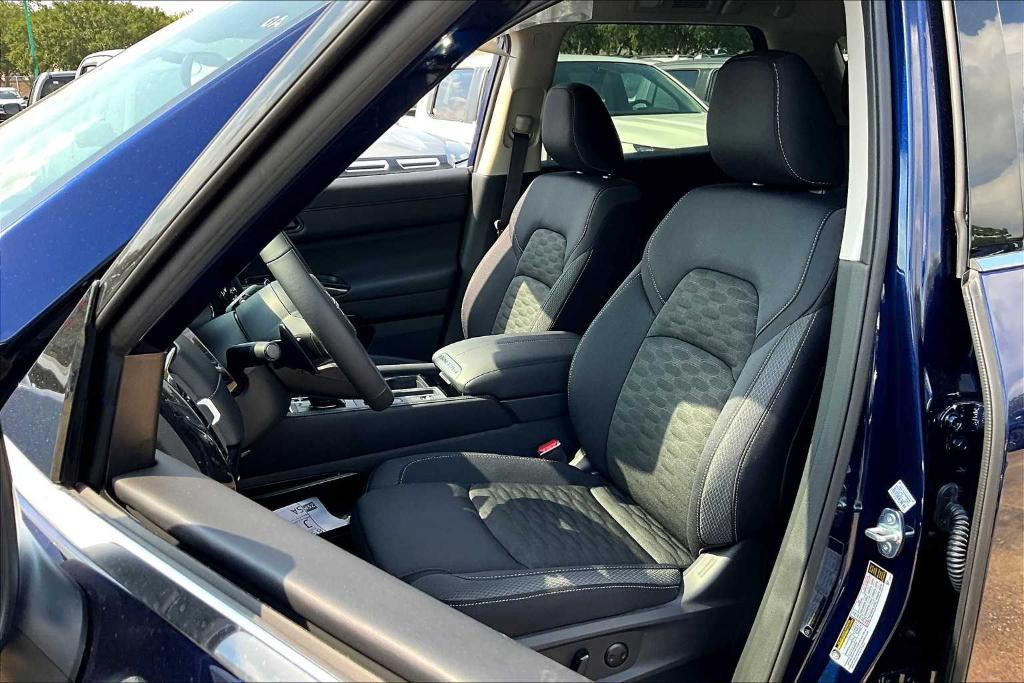 new 2025 Nissan Pathfinder car, priced at $32,925