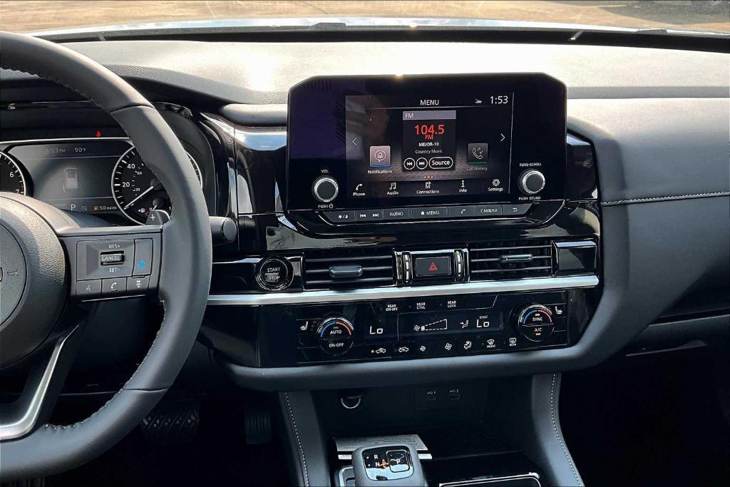 new 2025 Nissan Pathfinder car, priced at $32,925