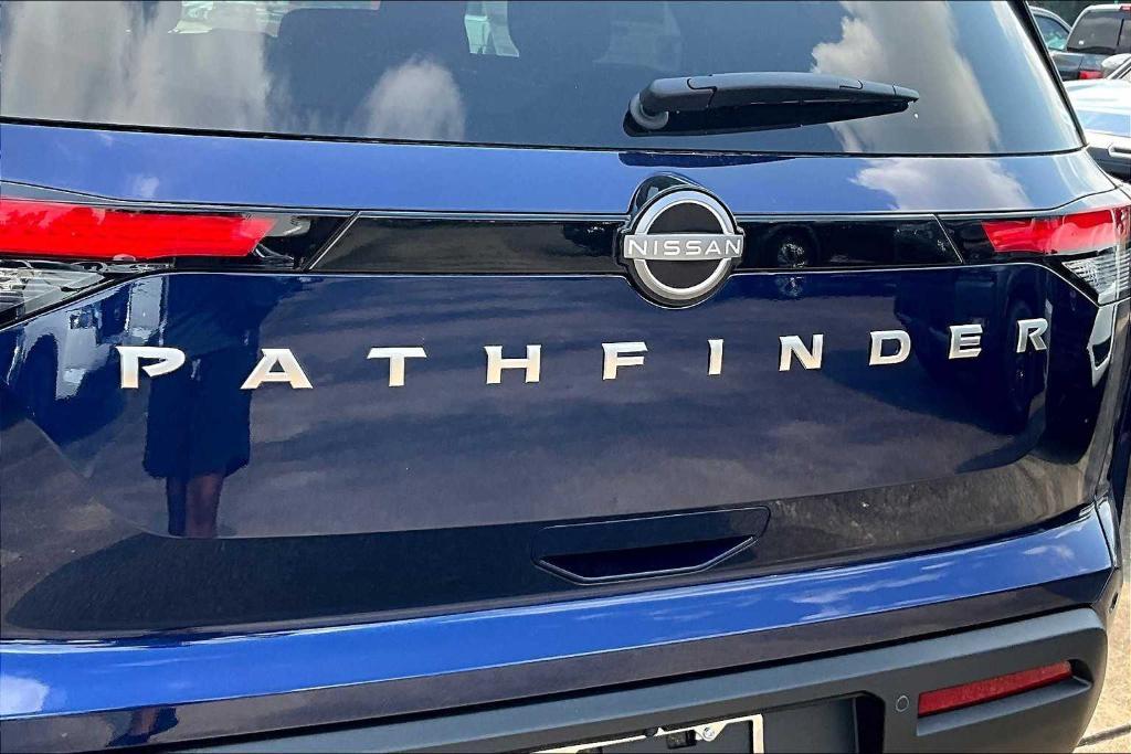 new 2025 Nissan Pathfinder car, priced at $32,925