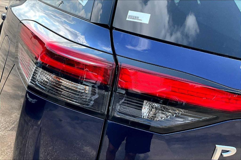 new 2025 Nissan Pathfinder car, priced at $32,925