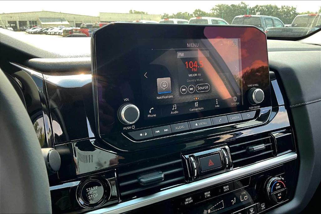 new 2025 Nissan Pathfinder car, priced at $32,925