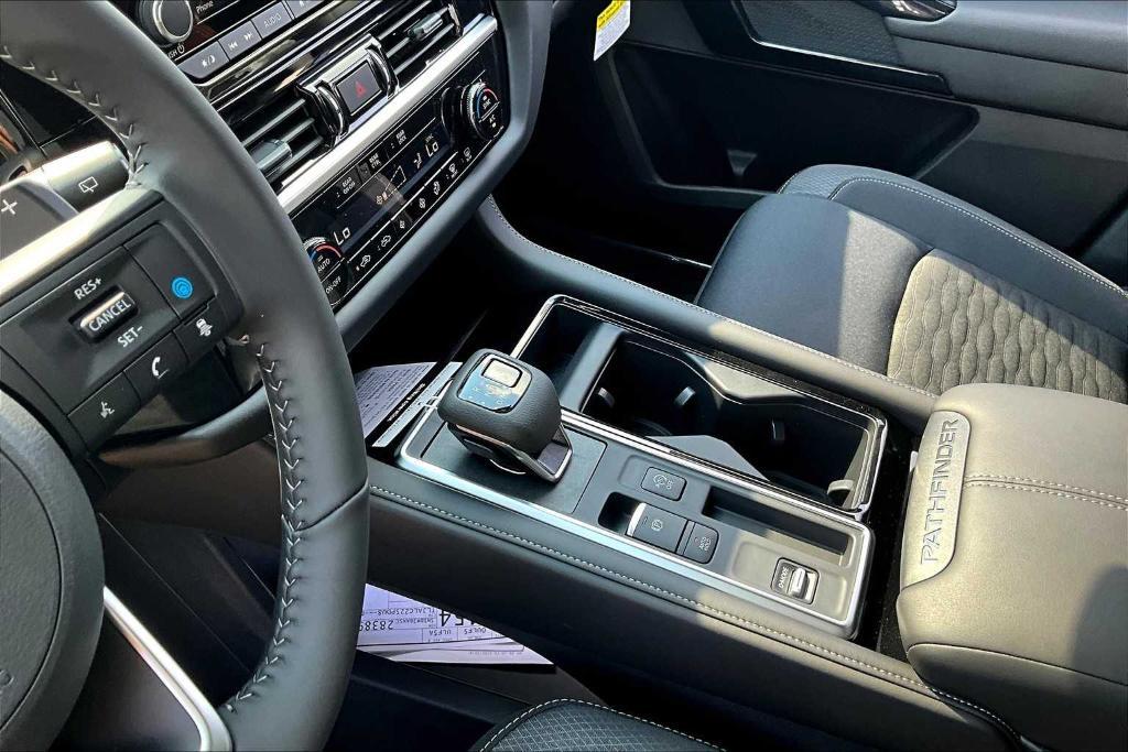 new 2025 Nissan Pathfinder car, priced at $32,925